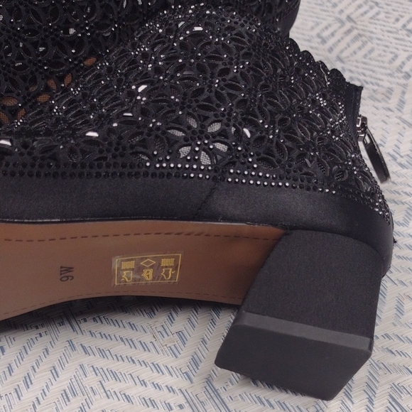 J.Renné Elegant Black Lace Ankle Boots Perfect for a formal event. - Picture 12 of 13